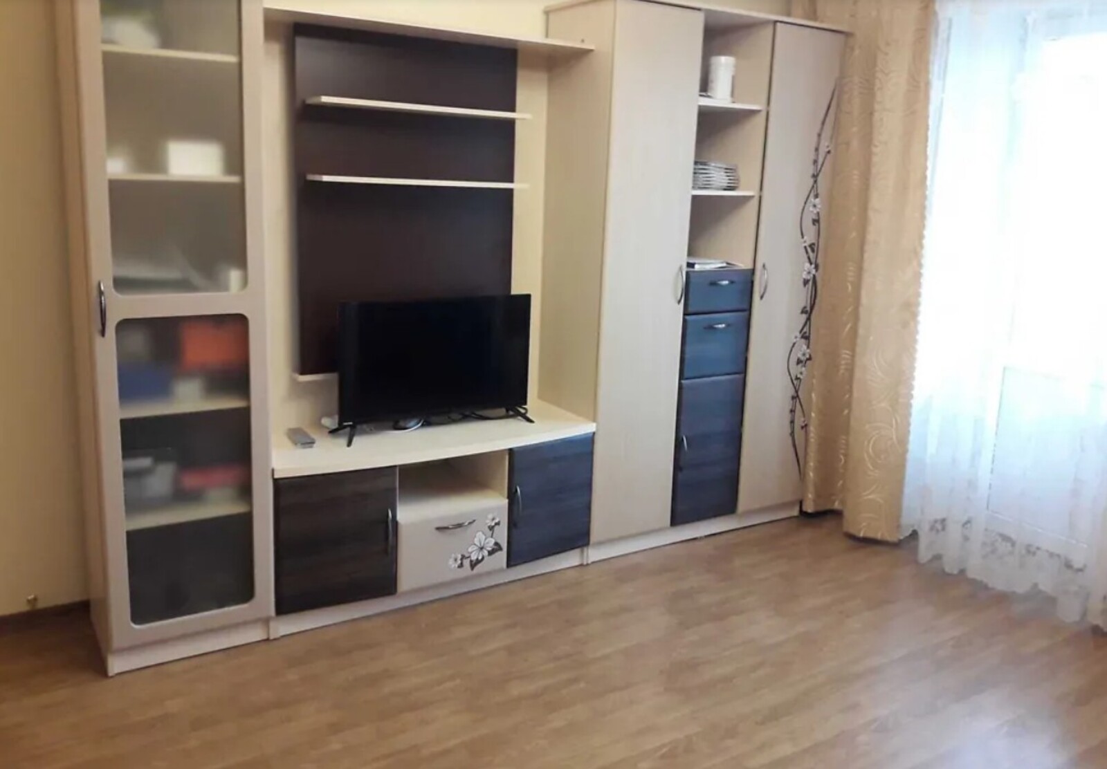 Здається чиста та охайна 1-но кімнатна квартира в р-ні Слов'янка фото 1 Здається чиста та охайна 1-но кімнатна квартира в р-ні Слов'янка фото 1