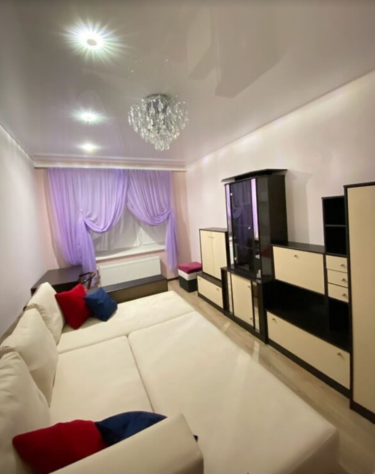 Здається 1-но кімнатна квартира. Р-н Поділля. Все є. Гарний стан фото 1 Здається 1-но кімнатна квартира. Р-н Поділля. Все є. Гарний стан фото 1