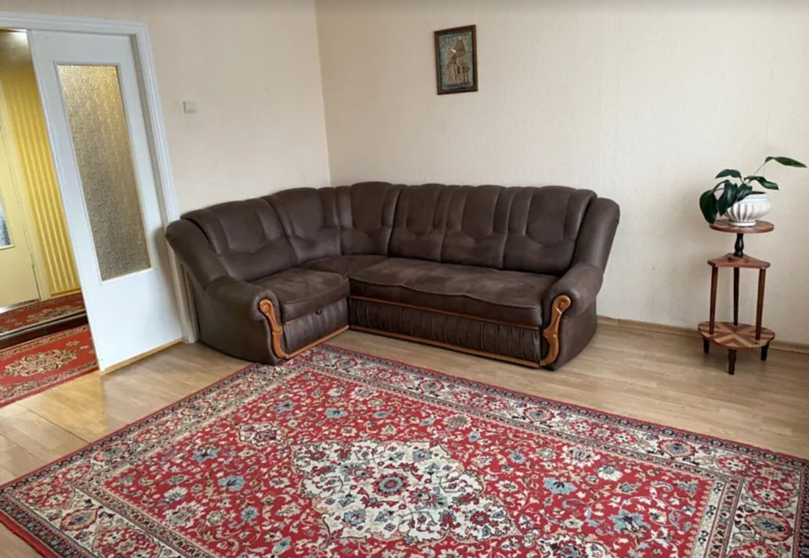 Оренда 2-кімнатної квартири на Слов'янці. Нормальний житловий стан, все є фото 1 Оренда 2-кімнатної квартири на Слов'янці. Нормальний житловий стан, все є фото 1