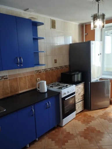 Здається 3-х кімнатна квартира в р-ні Академічний. Все є гарний стан. фото 1 Здається 3-х кімнатна квартира в р-ні Академічний. Все є гарний стан. фото 1