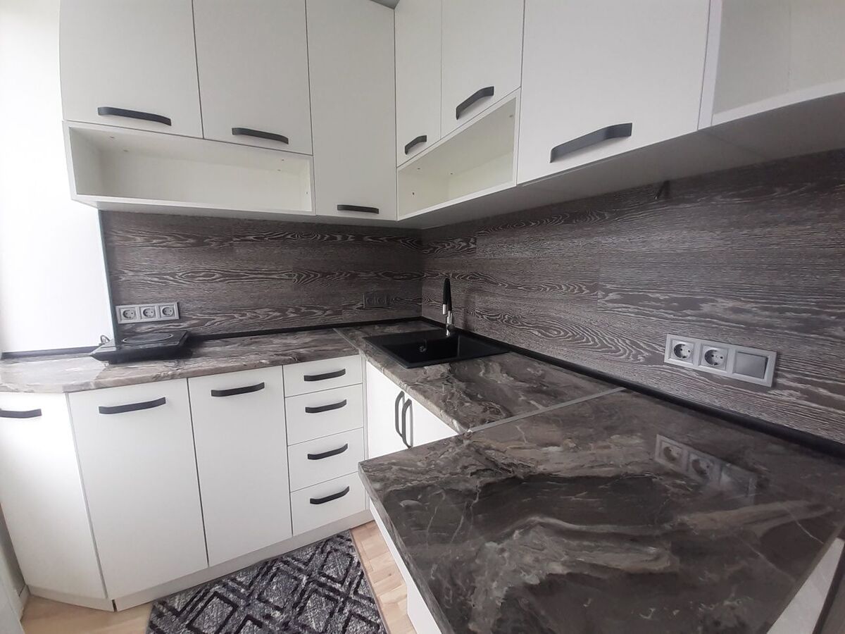 Здається 2-х кімнатна квартира в центрі міста, все є після ремонту фото 1 Здається 2-х кімнатна квартира в центрі міста, все є після ремонту фото 1