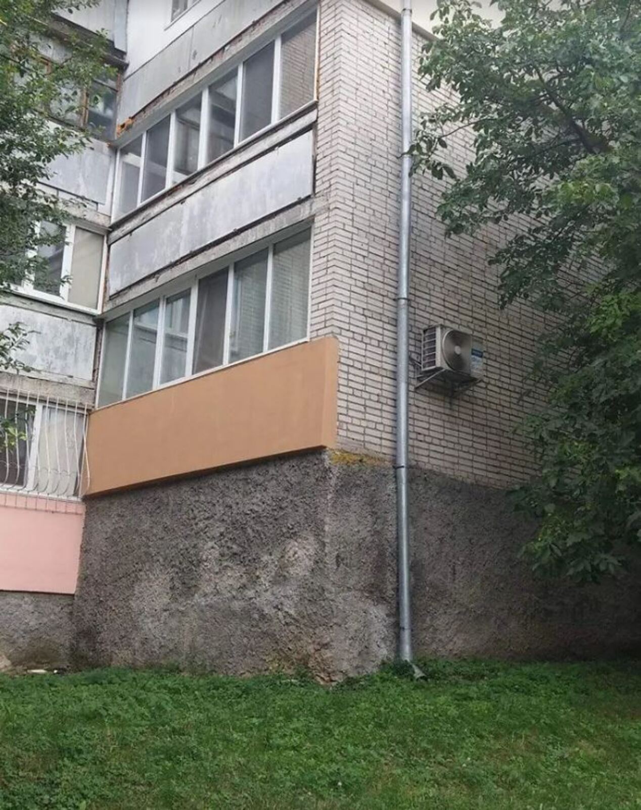 Здається 2-х кімнатна квартира в районі ринку Урожай, все є. фото 1 Здається 2-х кімнатна квартира в районі ринку Урожай, все є. фото 1