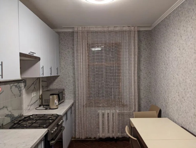 Здається 3-х кімнатна квартир в гарному стані. Все є. Р-н нижня Слов'янка. фото 1 Здається 3-х кімнатна квартир в гарному стані. Все є. Р-н нижня Слов'янка. фото 1