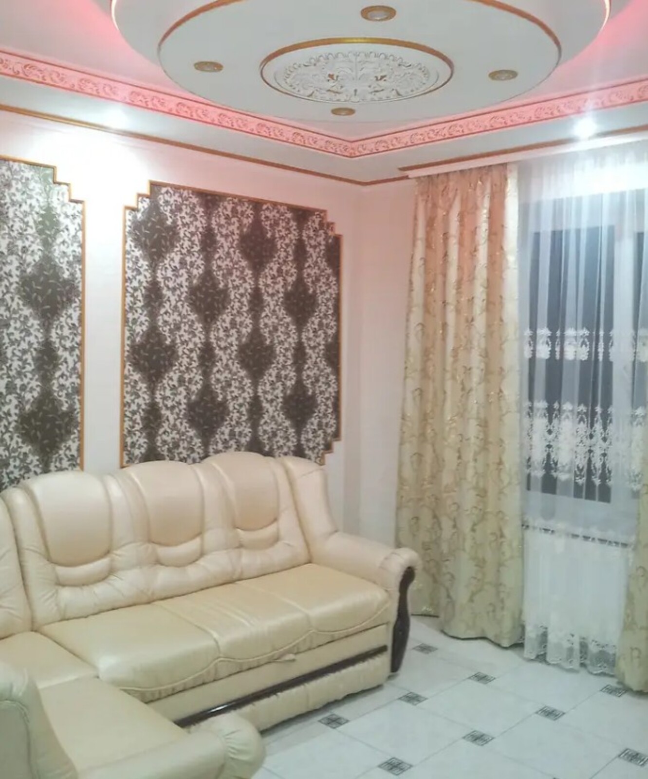 Здається 3-х кімнатна квартира. Старе місто. Гарний стан. Ремонт, техніка, меблі. фото 1 Здається 3-х кімнатна квартира. Старе місто. Гарний стан. Ремонт, техніка, меблі. фото 1