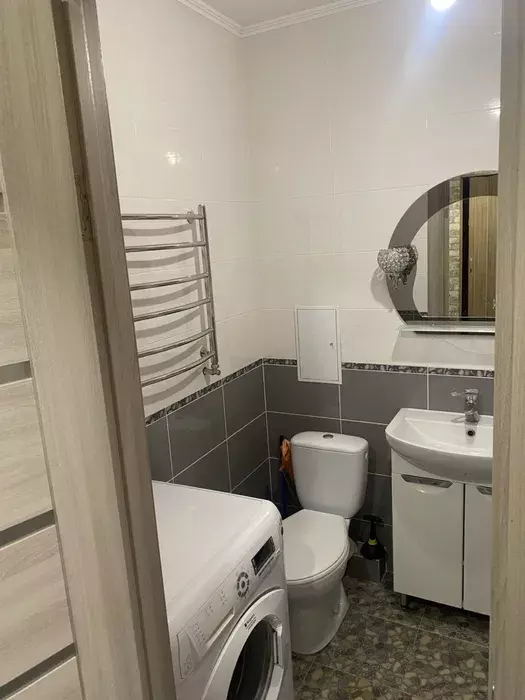 Довгострокова оренда 1-но кімнатної квартири на Ватутіна 137б фото 1 Довгострокова оренда 1-но кімнатної квартири на Ватутіна 137б фото 1