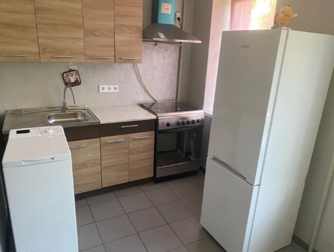 Здається 1-но кімнатна квартира в районі Вишенька. Гарний стан. Все є. фото 1 Здається 1-но кімнатна квартира в районі Вишенька. Гарний стан. Все є. фото 1