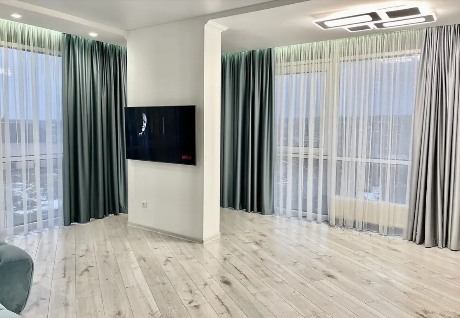 Здається 3-х кімнатна квартира. Цент міста. Стан Люкс. Є абсолютно все фото 1 Здається 3-х кімнатна квартира. Цент міста. Стан Люкс. Є абсолютно все фото 1