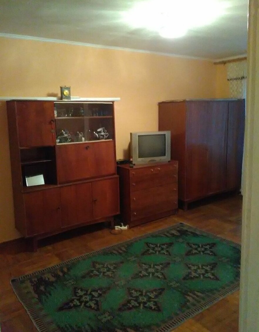 Здається 1-но кімнатна квартира в простому житловому стані, р-н Слов'янка фото 1 Здається 1-но кімнатна квартира в простому житловому стані, р-н Слов'янка фото 1