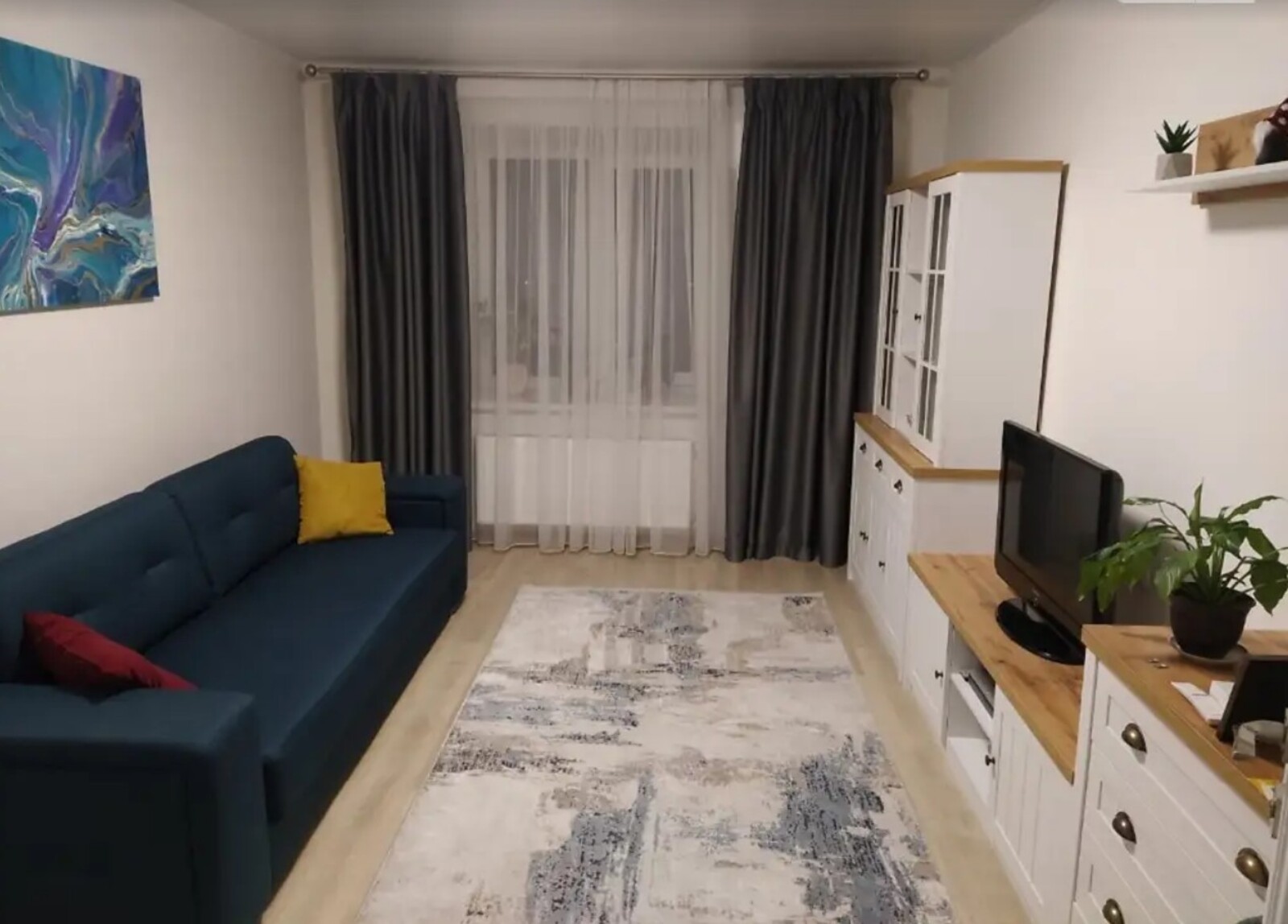 Здається 2-х кім-на кв-ра. Замостянський район. Все є. Новий ремонт фото 1 Здається 2-х кім-на кв-ра. Замостянський район. Все є. Новий ремонт фото 1