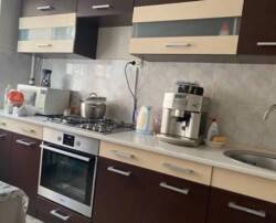 Здається 3-х кімнатна квартира, з технікою та меблями, Район вишенька, біля школи 35 фото 1 Здається 3-х кімнатна квартира, з технікою та меблями, Район вишенька, біля школи 35 фото 1