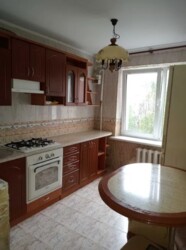 Здається в оренду 3-х кімнатна квартира в р-ні Слов'янка. фото 1 Здається в оренду 3-х кімнатна квартира в р-ні Слов'янка. фото 1