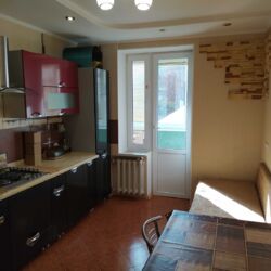 Здається 1-но кімнатна квартира, все є, гарний стан, р-н Центрального ринку фото 1 Здається 1-но кімнатна квартира, все є, гарний стан, р-н Центрального ринку фото 1