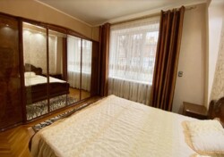 Здається 4-х кімнатна квартира в Центрі міста. Відмінний стан. фото 6 Здається 4-х кімнатна квартира в Центрі міста. Відмінний стан. фото 6