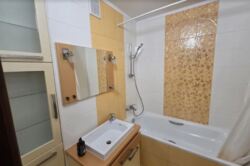 Довготривала оренда 2к квартири на вул. Келецька, р-н Вишенька. Добрий стан. фото 9 Довготривала оренда 2к квартири на вул. Келецька, р-н Вишенька. Добрий стан. фото 9