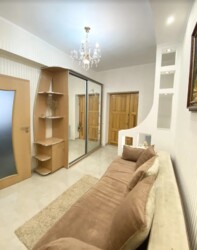 Здається 4-х кімнатна квартира в Центрі міста. Відмінний стан. фото 10 Здається 4-х кімнатна квартира в Центрі міста. Відмінний стан. фото 10