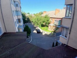 Оренда 4-х кімнатної квартири в Центрі міста. Гарний стан. фото 10 Оренда 4-х кімнатної квартири в Центрі міста. Гарний стан. фото 10