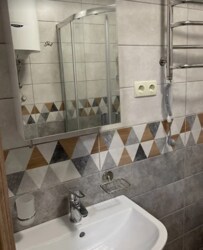 Здається 1-но кімнатна квартира в р-ні Слов'янка. Все є, відмінний стан. фото 13 Здається 1-но кімнатна квартира в р-ні Слов'янка. Все є, відмінний стан. фото 13