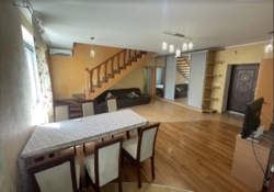 Довготривала оренда 4к квартири на вул. Академіка Ющенка 12, кв. 66 фото 11 Довготривала оренда 4к квартири на вул. Академіка Ющенка 12, кв. 66 фото 11