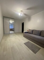 Здається 1-но кімнатна квартира в р-ні Вишенька. Все є. Добрий стан. фото 1 Здається 1-но кімнатна квартира в р-ні Вишенька. Все є. Добрий стан. фото 1