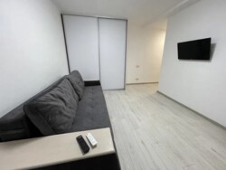  1-  .  .  . -  '.  3