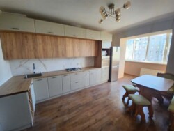 Здається 3-х кімнатна квартира в р-ні Поділля. Все є, гарний стан. фото 1 Здається 3-х кімнатна квартира в р-ні Поділля. Все є, гарний стан. фото 1