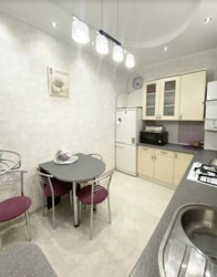 Здається 4-х кімнатна квартира в Центрі міста. Відмінний стан. фото 17 Здається 4-х кімнатна квартира в Центрі міста. Відмінний стан. фото 17