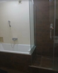 Здається 4-х кімнатна квартира в самому центрі міста, гарний стан, все є. фото 2 Здається 4-х кімнатна квартира в самому центрі міста, гарний стан, все є. фото 2