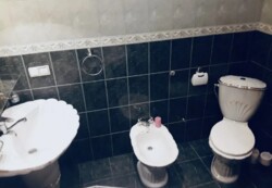 Здається 2-х кімнатна квартира в Центрі міста. Добрий житловий стан. Все є. фото 18 Здається 2-х кімнатна квартира в Центрі міста. Добрий житловий стан. Все є. фото 18