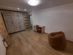 Здається 5-ти кімнатна квартира в Центрі міста. Добрий житловий стан. фото 3 Здається 5-ти кімнатна квартира в Центрі міста. Добрий житловий стан. фото 3