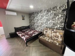 Здається 1-но кімнатна квартира на Тяжилові. Все є, житловий стан. фото 1 Здається 1-но кімнатна квартира на Тяжилові. Все є, житловий стан. фото 1