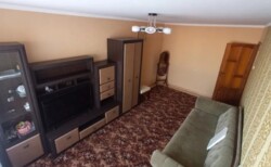 Здається 2-ві кімнати в 3-х кімнатній квартирі, район центрального ринку. Все є для життя. фото 1 Здається 2-ві кімнати в 3-х кімнатній квартирі, район центрального ринку. Все є для життя. фото 1