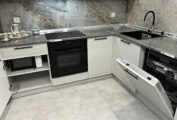 Здається 2-х кімнатна квартира. Новий ремонт, меблі , техніка. ПЕРША ЗДАЧА! фото 3 Здається 2-х кімнатна квартира. Новий ремонт, меблі , техніка. ПЕРША ЗДАЧА! фото 3