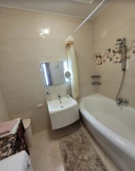 Здається 2-х кімнатна квартира в Центрі міста. Гарний стан. фото 5 Здається 2-х кімнатна квартира в Центрі міста. Гарний стан. фото 5