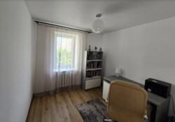 Здається 4-х кімнатна квартира в р-ні Слов'янка. Все є, добрий стан. фото 2 Здається 4-х кімнатна квартира в р-ні Слов'янка. Все є, добрий стан. фото 2