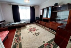 Здається 2-х кімнатна квартира в р-ні Слов'янка. Простий житловий стан. фото 1 Здається 2-х кімнатна квартира в р-ні Слов'янка. Простий житловий стан. фото 1