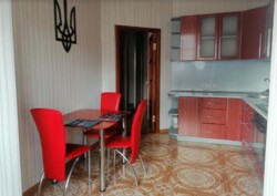 Здається простора 1-но кімнатна квартира в р-ні Поділля. фото 2 Здається простора 1-но кімнатна квартира в р-ні Поділля. фото 2