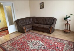 Оренда 2-кімнатної квартири на Слов'янці. Нормальний житловий стан, все є фото 1 Оренда 2-кімнатної квартири на Слов'янці. Нормальний житловий стан, все є фото 1