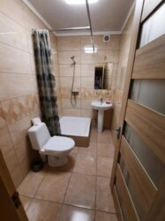 Здається 5-ти кімнатна квартира в Центрі міста. Добрий житловий стан. фото 4 Здається 5-ти кімнатна квартира в Центрі міста. Добрий житловий стан. фото 4