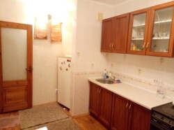 Здається 3-х кімнатна квартира в р-ні Слов'янка (мед університет) фото 2 Здається 3-х кімнатна квартира в р-ні Слов'янка (мед університет) фото 2