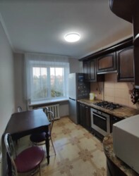 Здається 2-х кімнатна квартира в р-ні Вишенька. Нормальний житловий стан. фото 4 Здається 2-х кімнатна квартира в р-ні Вишенька. Нормальний житловий стан. фото 4