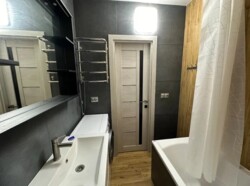 Здається 1-но кімнатна квартира в новобудові. Центр міста. Відмінний стан. фото 6 Здається 1-но кімнатна квартира в новобудові. Центр міста. Відмінний стан. фото 6