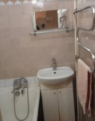 Здається 3-х кімнатна квартира в р-ні Вишенька, простий стан все є для життя. фото 7 Здається 3-х кімнатна квартира в р-ні Вишенька, простий стан все є для життя. фото 7