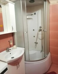 Здається простора 1-но кімнатна квартира в р-ні Поділля. фото 11 Здається простора 1-но кімнатна квартира в р-ні Поділля. фото 11