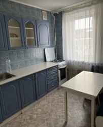 Оренда 2-кімнатної квартири на Слов'янці. Нормальний житловий стан, все є фото 5 Оренда 2-кімнатної квартири на Слов'янці. Нормальний житловий стан, все є фото 5