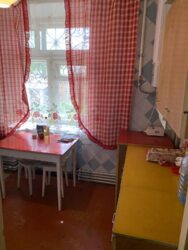 Здається 2-х кімнатна квартира у Центрі міста. Все є, простий стан. фото 2 Здається 2-х кімнатна квартира у Центрі міста. Все є, простий стан. фото 2