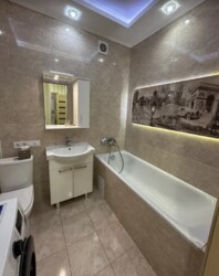   1   Avalon 5,  ,    .  5