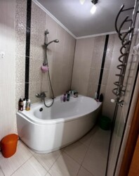 Здається в оренду 1-но кімнатна квартира в р-ні Слов'янка. Гарна, все є. фото 4 Здається в оренду 1-но кімнатна квартира в р-ні Слов'янка. Гарна, все є. фото 4