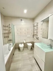 Здається в оренду 2-х кімнатна квартира в Центрі міста. Відмінний стан. фото 2 Здається в оренду 2-х кімнатна квартира в Центрі міста. Відмінний стан. фото 2