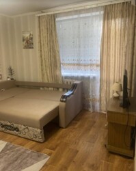 Здається 1-но кімнатна квартира в р-ні нижньої Слов'янки. Гарний стан. фото 1 Здається 1-но кімнатна квартира в р-ні нижньої Слов'янки. Гарний стан. фото 1