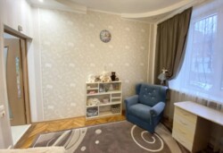 Здається 4-х кімнатна квартира в Центрі міста. Відмінний стан. фото 14 Здається 4-х кімнатна квартира в Центрі міста. Відмінний стан. фото 14